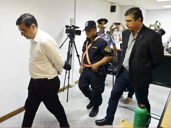 Exministro del MAG condenado a 10 años podría abandonar la prisión - Nacionales - ABC Color