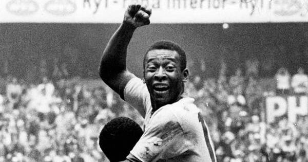 La Nación / El “Rey” Pelé en la Embajada de Brasil