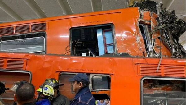 Choque de trenes deja un fallecido y 57 heridos en México | 1000 Noticias