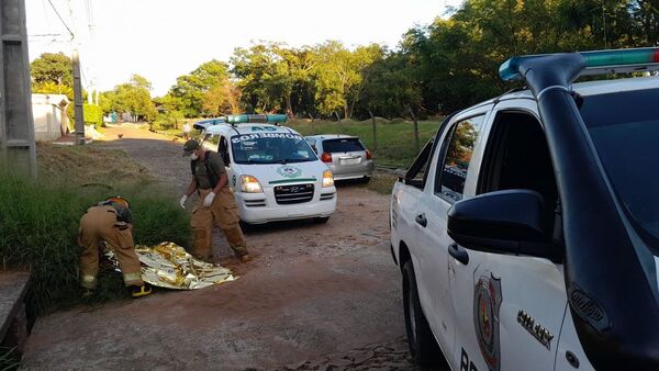 Encuentran a joven muerto por una puñalada en Villa Elisa