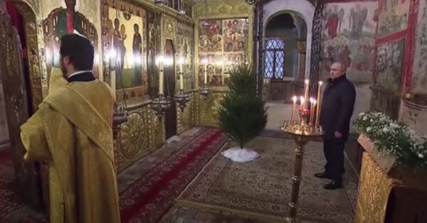 Putin celebra solo la Navidad ortodoxa