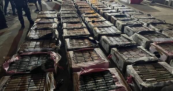 La Nación / Ecuador: mezclan cocaína incautada con cemento para evitar su reutilización