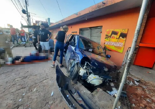 Conductor escapa tras ocasionar grave accidente en Ñemby - Noticias Paraguay