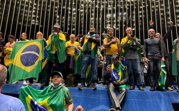 Tras ocupación del Congreso de Brasil por parte de Bolsonaristas, piden intervención federal en el DF - Megacadena — Últimas Noticias de Paraguay