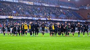 Napoli se reencuentra con la victoria
