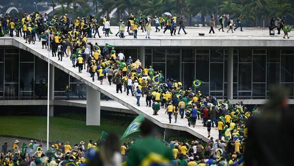 Lula decreta la intervención del área de seguridad de Brasilia