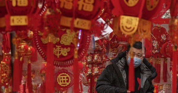 China suspende cuentas de críticos con repunte de COVID-19