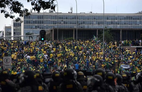 Suben a “casi 200″ los bolsonaristas detenidos por intento de golpe de Estado - Tecnología - ABC Color