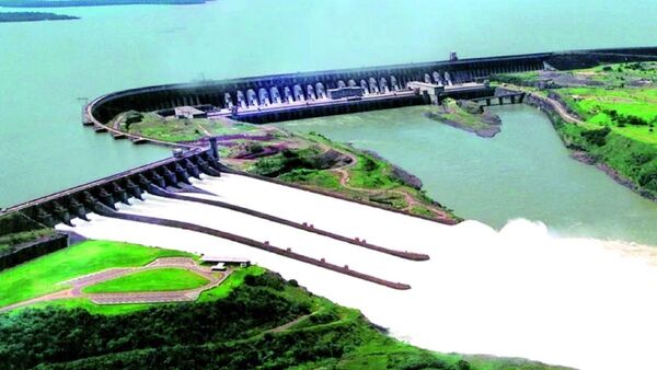 Se redujo 13% la compensación por cesión de energía de la Itaipú