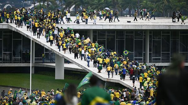 Disturbio en Brasil termina con más de 400 detenidos - Unicanal
