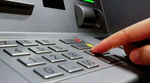 Operativos en curso por vaciamientos de cuentas bancarias