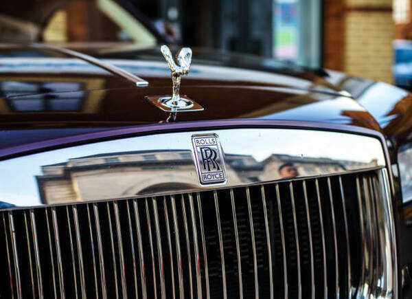 Rolls-Royce vende más de 6.000 coches por primera vez en su historia - Revista PLUS