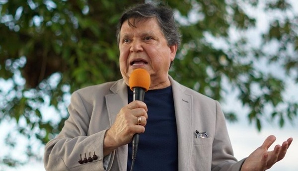 Euclides repudia «acciones golpistas» en el Brasil