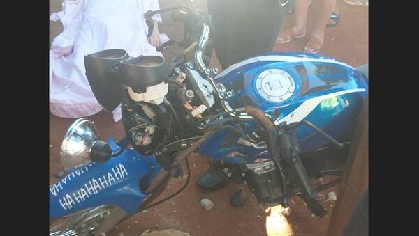 ¿En medio de carrera clandestina? Motoca chocó y mató a abuelita trabajadora