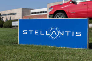 Stellantis firma un acuerdo de aprovisionamiento para sus baterías - Revista PLUS