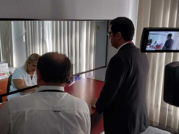 Denuncian al director del Mercado 4 por interferir en el trabajo de la SET - Unicanal