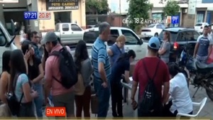 Vigilia por dosis de la vacuna contra a fiebre amarilla - Noticias Paraguay