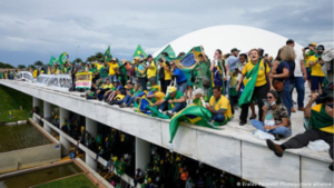 Los tres poderes de Brasil llaman a "defender la democracia" en paz - El Independiente