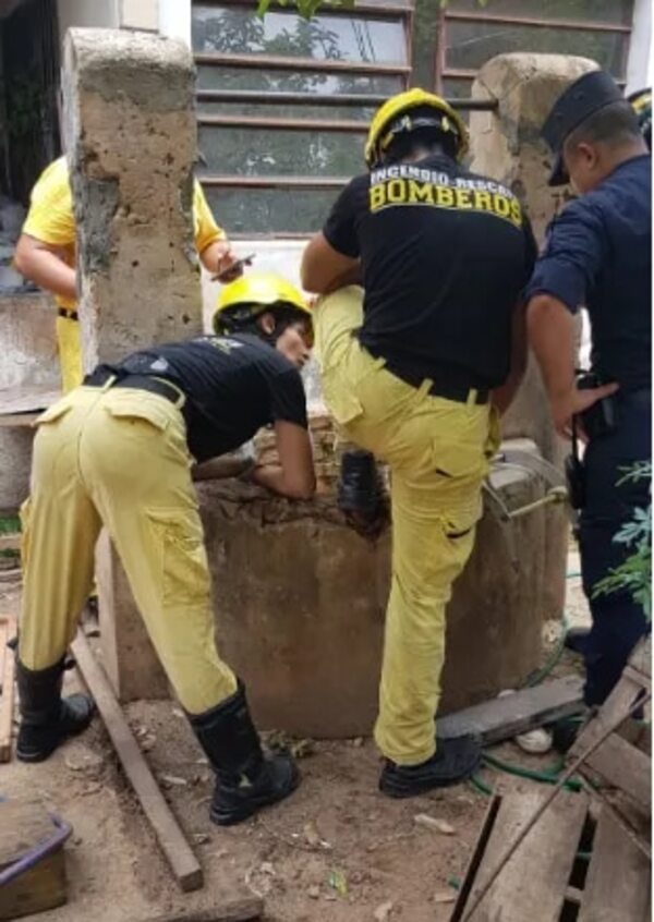Hallan el cuerpo sin vida de un hombre en un pozo de agua en Asunción - Policiales - ABC Color
