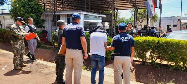 ARGENTINO LLEGÓ A PARAGUAY EXTRADITADO POR UNA CAUSA DE TRÁFICO DE DROGAS - Itapúa Noticias