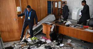 La Nación / Terribles destrozos dejó la invasión bolsonarista en la sede presidencial en Brasil