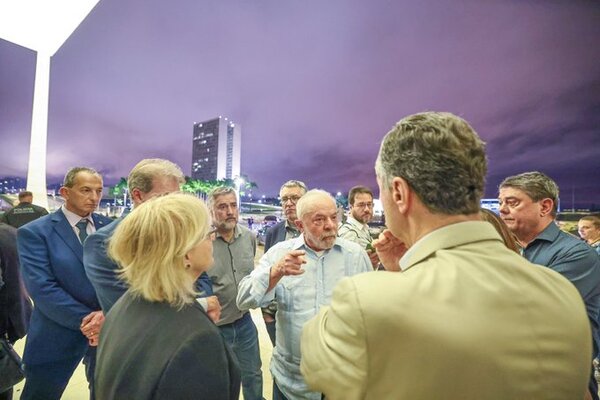 Lula da Silva visita el Palacio de Planalto tras ataque de bolsonaristas - ADN Digital