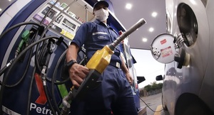 Emblemas de combustibles analizan disminución de precios en febrero