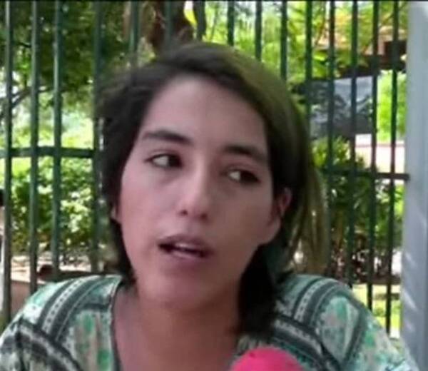 Mujer cayó a un pozo al intentar cruzar un puente en mal estado en un barrio de Asunción