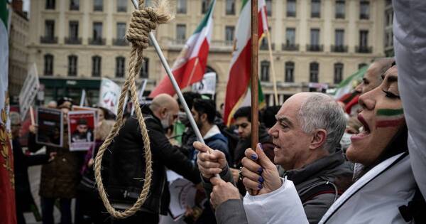 La Nación / Irán: dos ejecutados y tres nuevos condenados a muerte por protestas