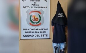 Detenido tras trepar cercado y despojar un celular a la víctima