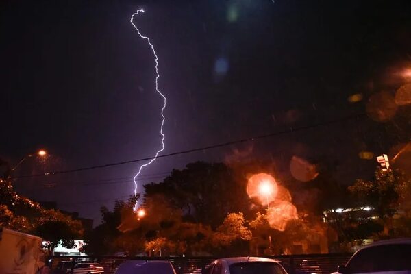 Renuevan alerta por tormentas para dos departamentos del país - Nacionales - ABC Color