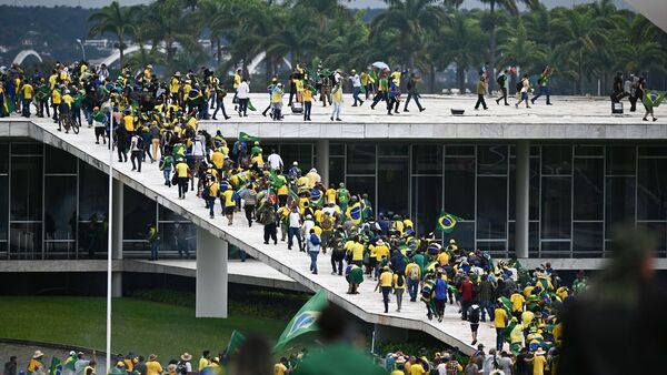 Cartes repudia ataques violentos de bolsonaristas en Brasil