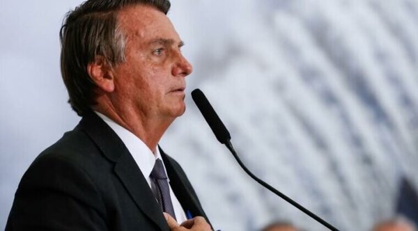 Bolsonaro, hospitalizado en Orlando por dolores abdominales - Radio Imperio
