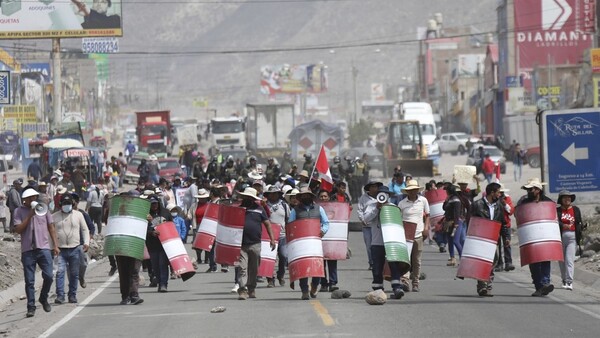 Diario HOY | Doce muertos en Perú tras choques entre manifestantes antigubernamentales y fuerzas del orden