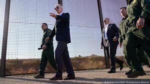 Biden dice que crisis migratoria está "muy bien encaminada"