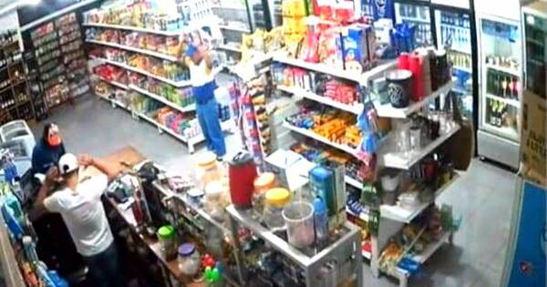 La Nación / Delincuentes asaltan estación de servicios