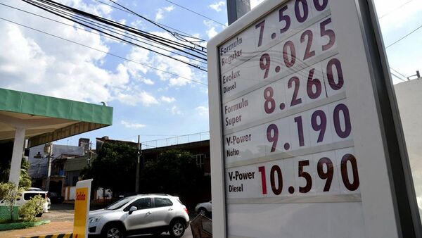 Privados responden al Gobierno con nueva suba de precio de las naftas
