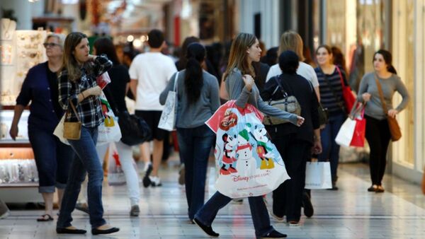 Fiebre de compras navideñas deja buenos números en las ventas de los Centros Comerciales | Locales | 5Días