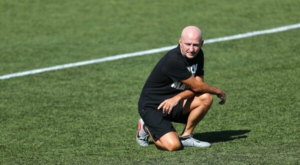 Cuatro entrenadores del fútbol femenino en EEUU suspendidos de por vida por abusos