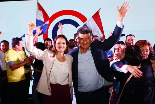 “Mala elección” de Soledad como dupla de Efraín “facilitó posicionamiento de la ANR”, afirman | 1000 Noticias
