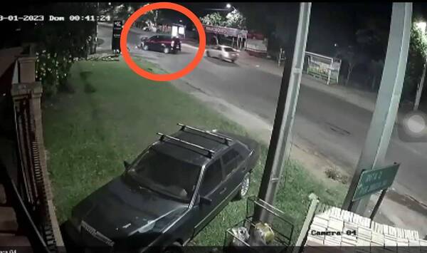 [VIDEO] Pidió a un motoca que le acerque a su casa y murió tras terrible choque