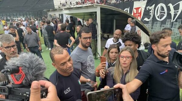 Funeral de Roberto Dinamite tuvo más presencia de exfutbolistas que el de Pelé