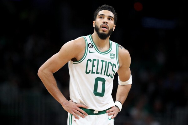 Diario HOY | Tatum y Giannis se lucen en victorias de Celtics y Bucks