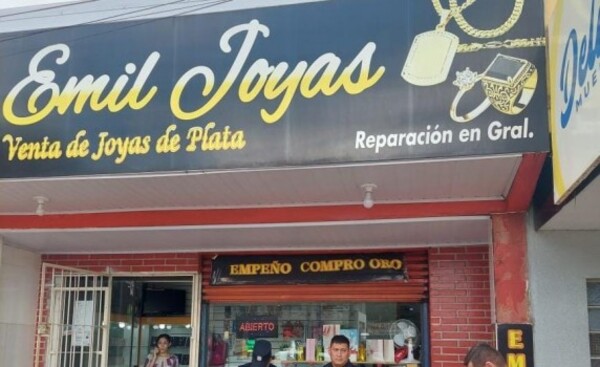 Disfrazados de enfermeros, asaltaron joyería del barrio Ciudad Nueva