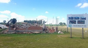 Menonitas acuerdan reconstruir escuela demolida en la Colonia Bergthal