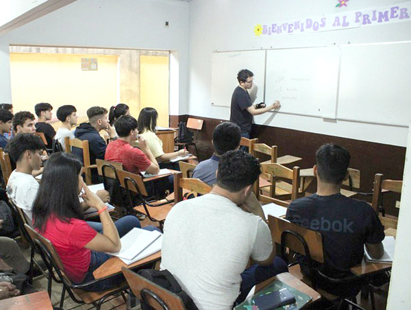 “Mathura” apoyo académico para los que aspiran una beca de estudios - La Clave