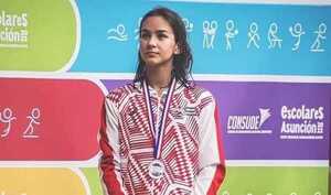 Nadadora paraguaya medallista escolar destaca en Brasil - ADN Digital