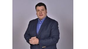 Luis Carassale: “El periodismo de calidad apuntala el crecimiento económico de Paraguay” - Revista PLUS