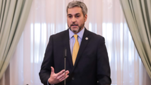 Abdo Benítez defiende al oficialismo pero rehúsa a acercarse a Horacio Cartes - El Independiente