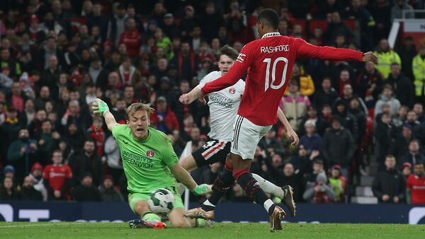 Manchester United prolonga su alegría en la Copa de la Liga